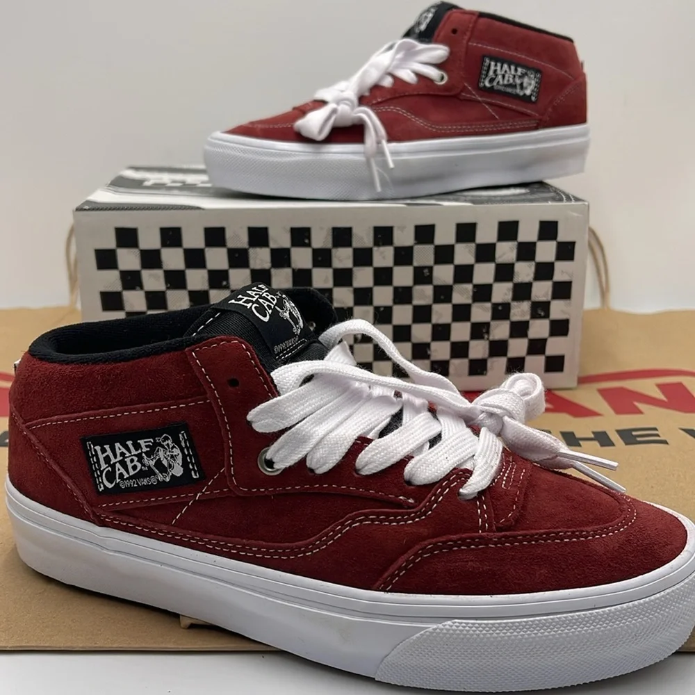 Vans Men’s Skate Half Cab
Pig Suede Brick
VN0A5KYABRI Sneakers - Picture 14 of 16